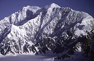 ローガン山